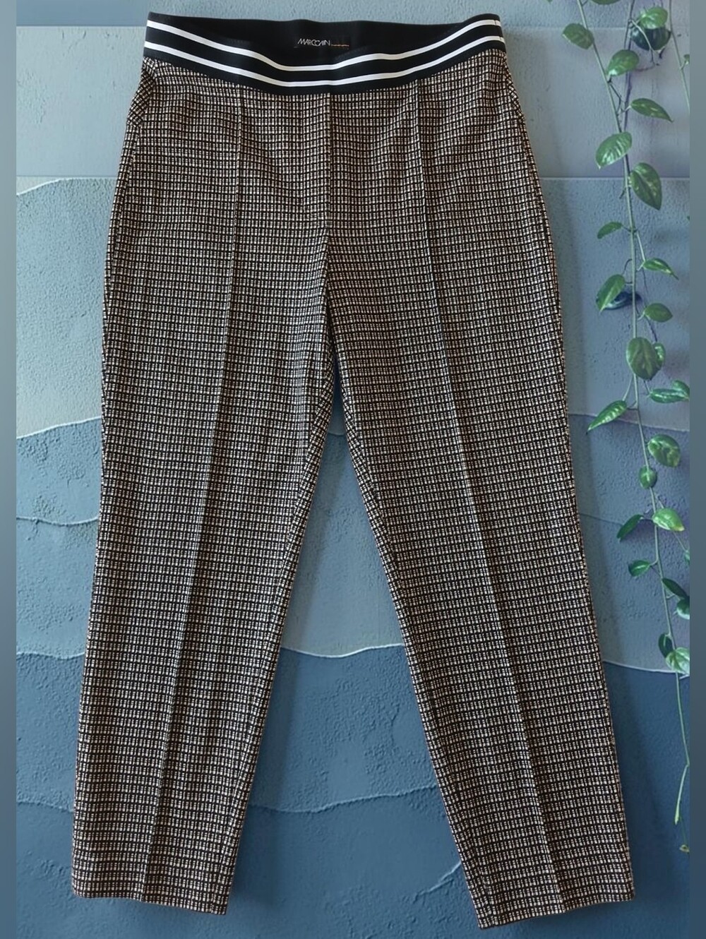 Marc Cain Stretch Houndstooth Ankle Trousers in Black & Brown